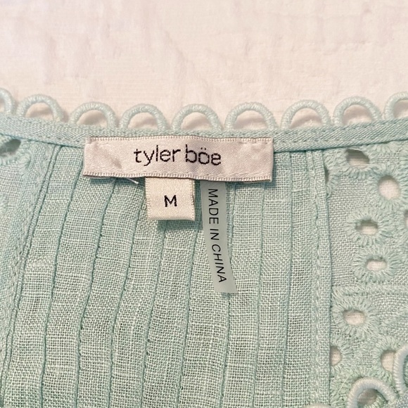 Tyler Boe 100% Linen Eyelet Cut Out Long Sleeve Top - Medium - Picture 5 of 13